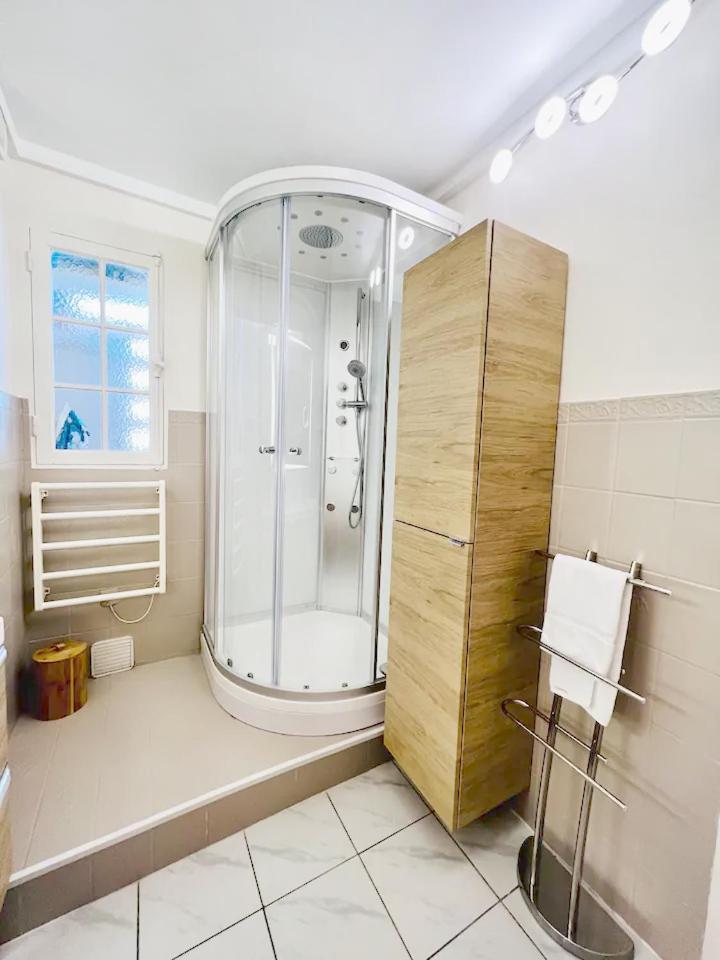 Apartment L'amicale : 80 M², 6 Prs, 3 Ch, Centre *