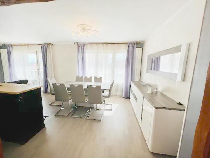 Apartment L'amicale : 80 M², 6 Prs, 3 Ch, Centre Dijon