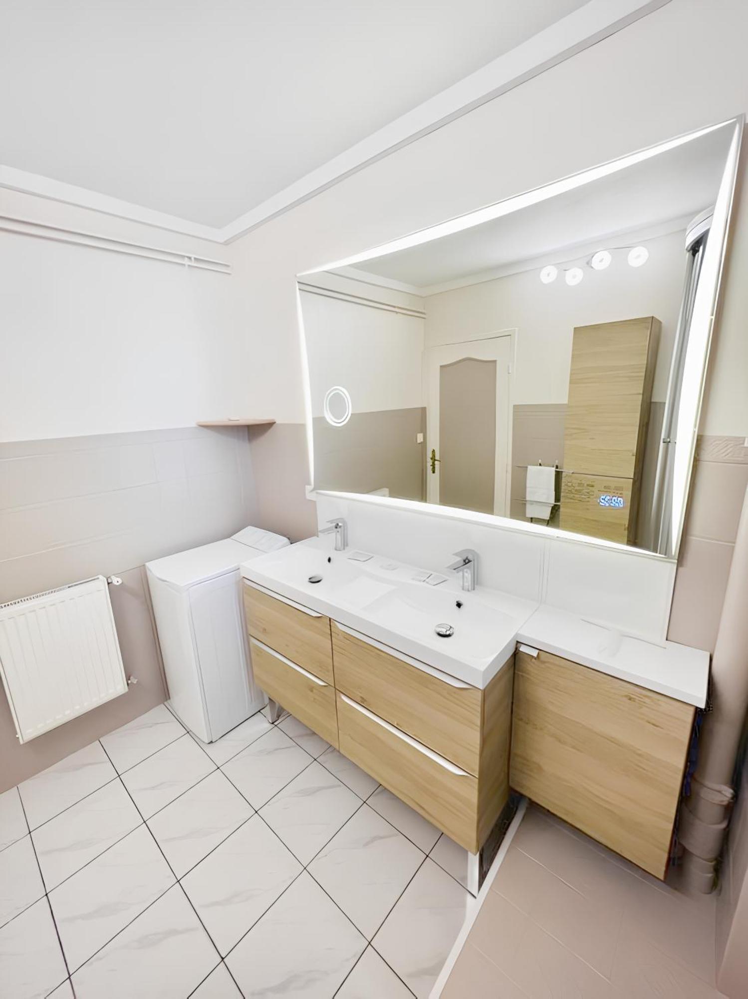 L'amicale : 80 M², 6 Prs, 3 Ch, Centre Apartment Dijon